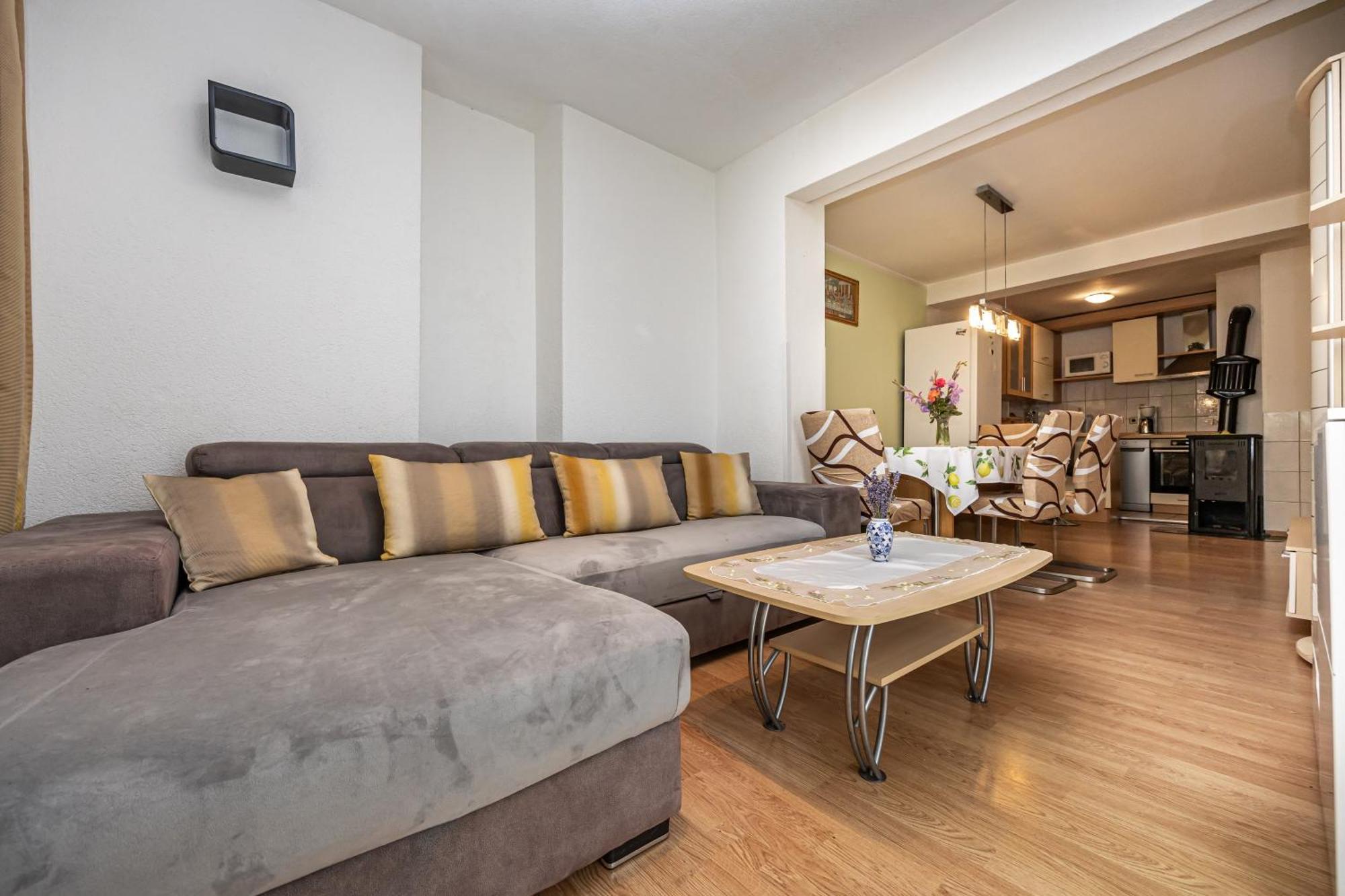 Navy Apartments Jadranovo Εξωτερικό φωτογραφία
